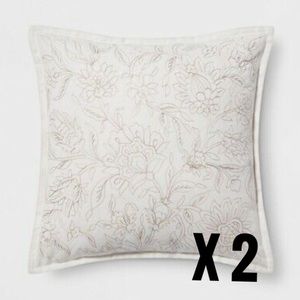 Threshold neurtal botanical pillow set
